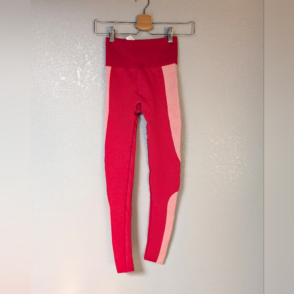 NWT Fabletics High-Wasted Seamless Ribbed Leggings - Picture 4 of 5